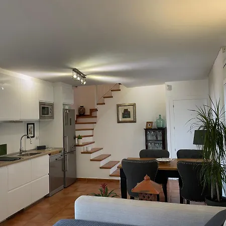 Smallville - Sitges Independiente 4 Personas Con Piscina * Sant Pere De Ribes